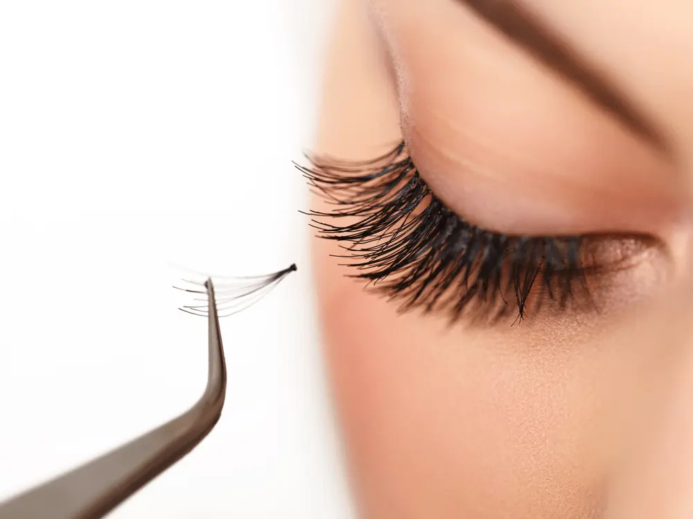 LEAF Nail & Spa - Eyelash Extension